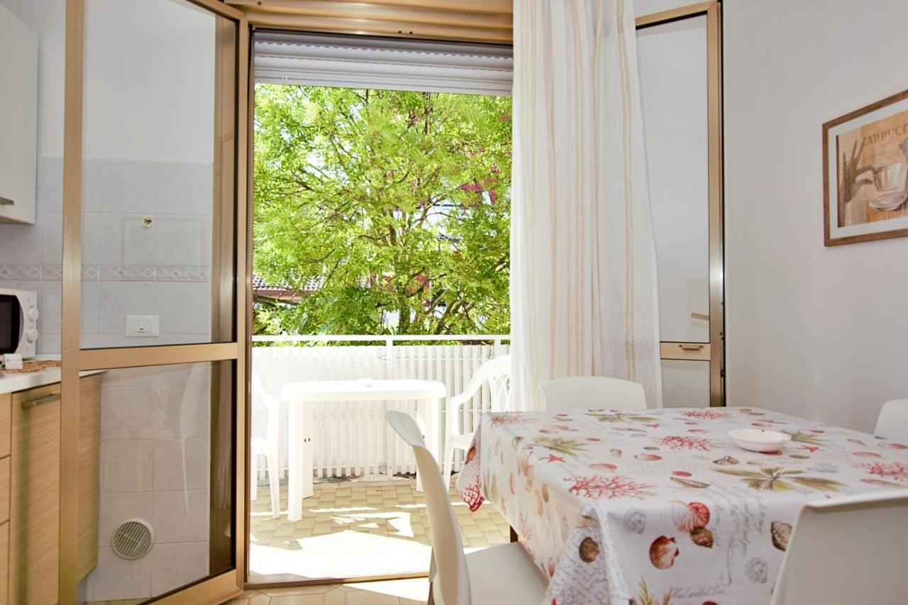 Residenza Canova Lignano Sabbiadoro Extérieur photo
