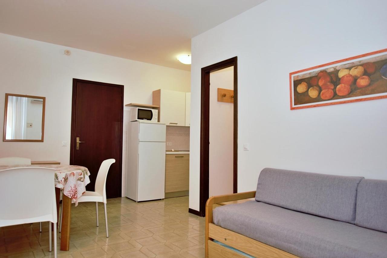 Residenza Canova Lignano Sabbiadoro Extérieur photo