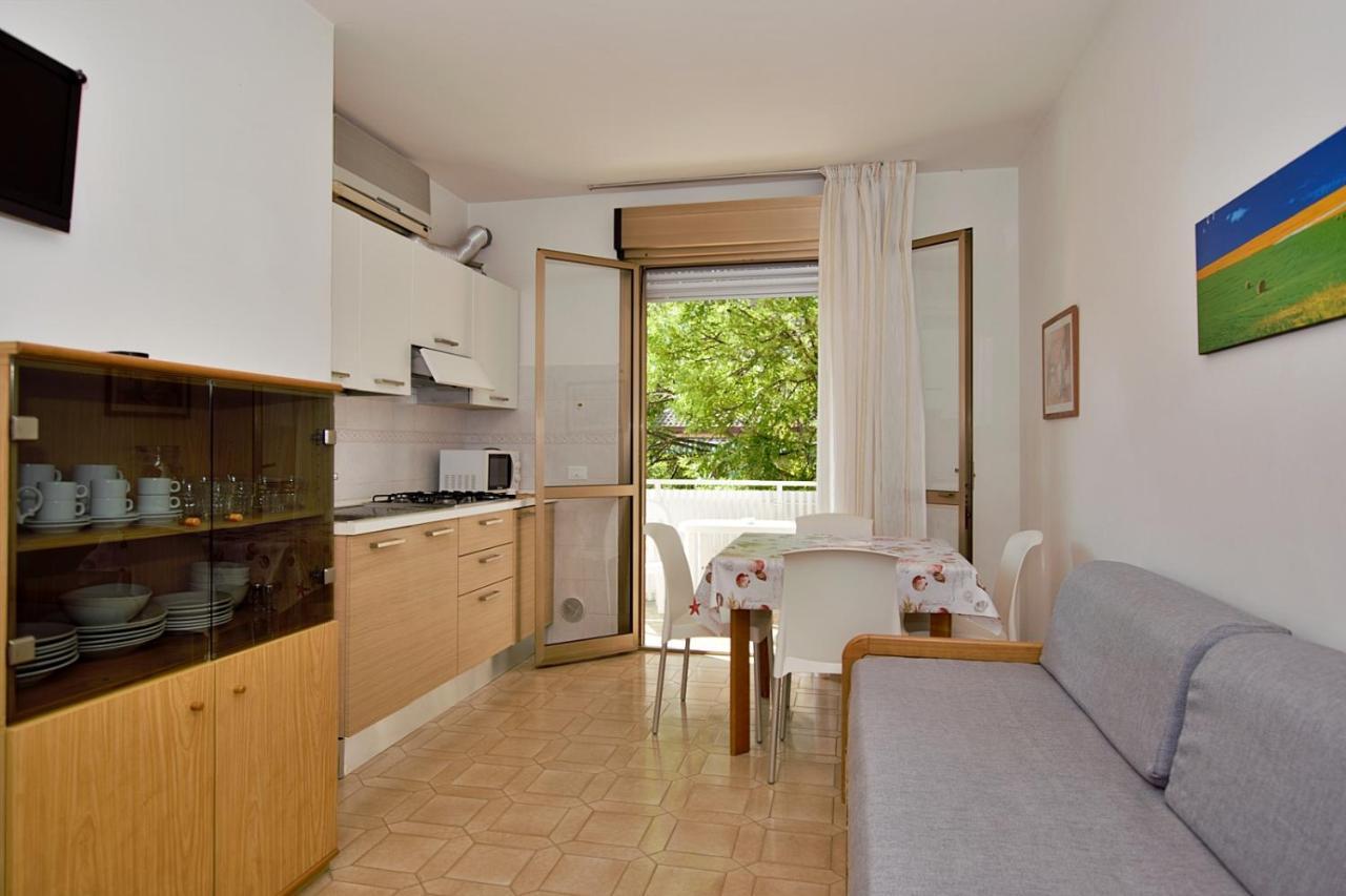 Residenza Canova Lignano Sabbiadoro Extérieur photo