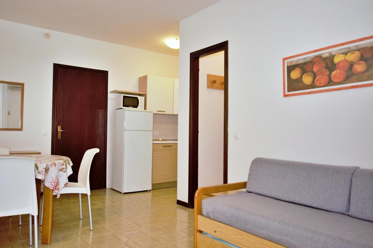 Residenza Canova Lignano Sabbiadoro Extérieur photo