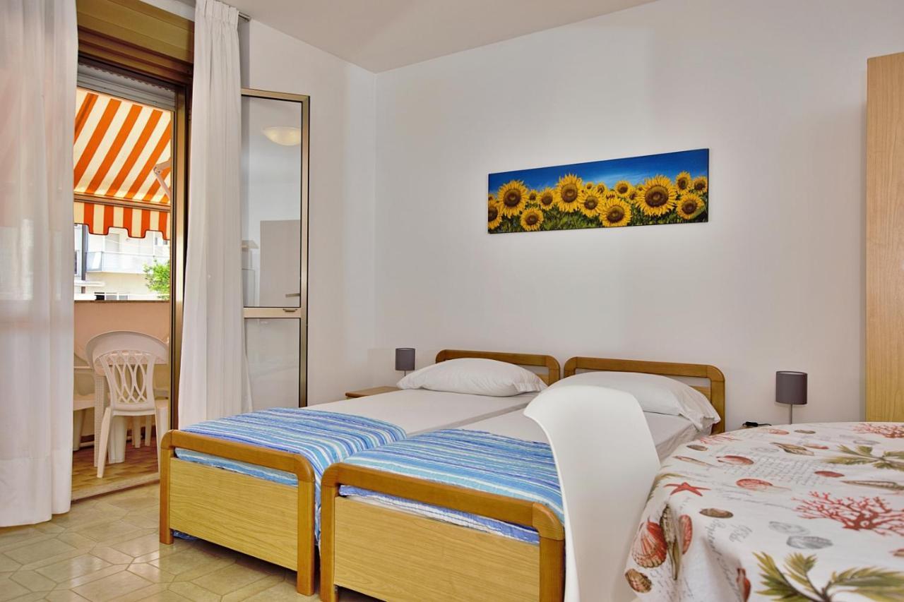 Residenza Canova Lignano Sabbiadoro Extérieur photo