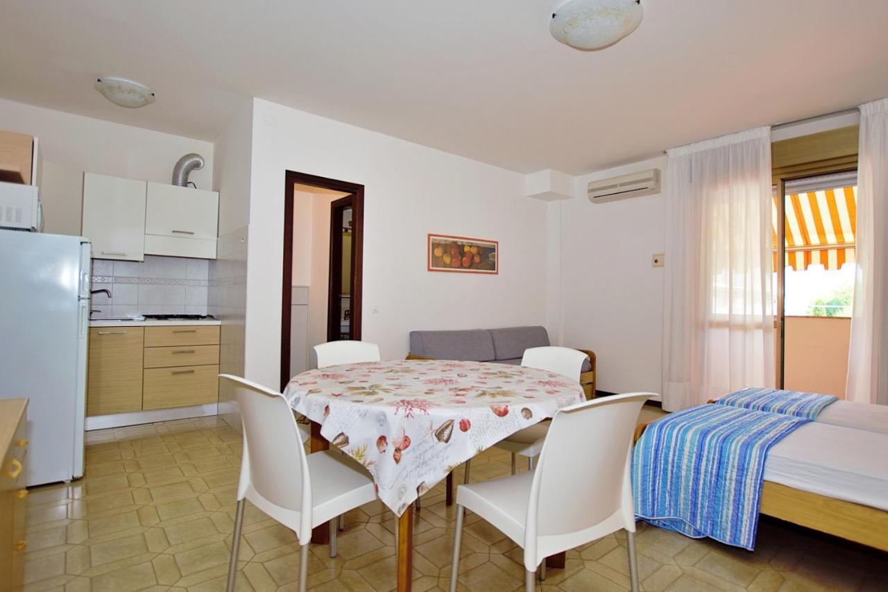 Residenza Canova Lignano Sabbiadoro Extérieur photo